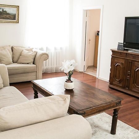 Vintage Style Spacious Apartment Klaipeda Exterior photo