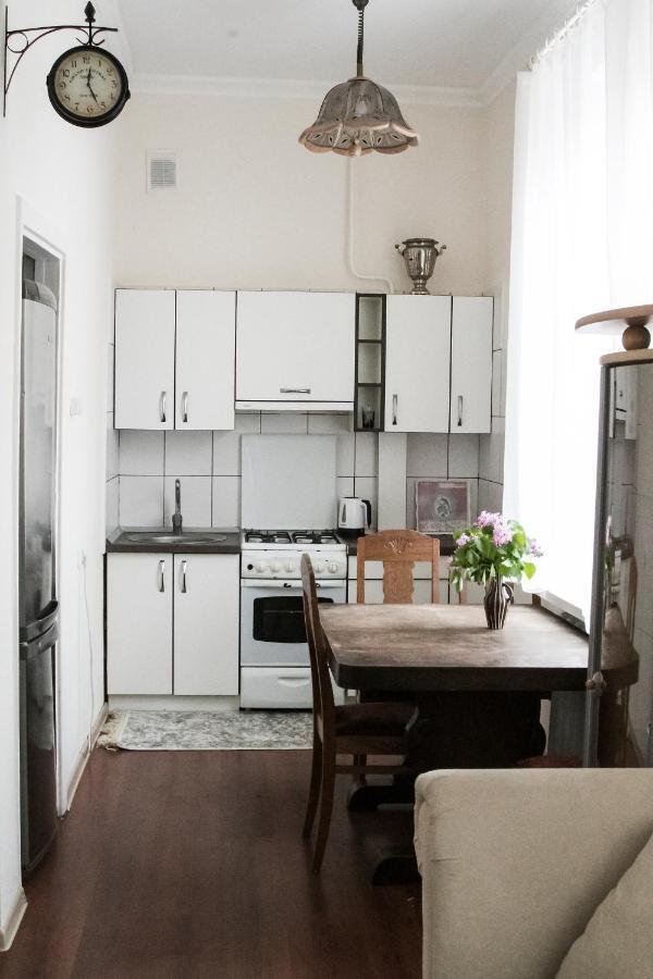 Vintage Style Spacious Apartment Klaipeda Exterior photo